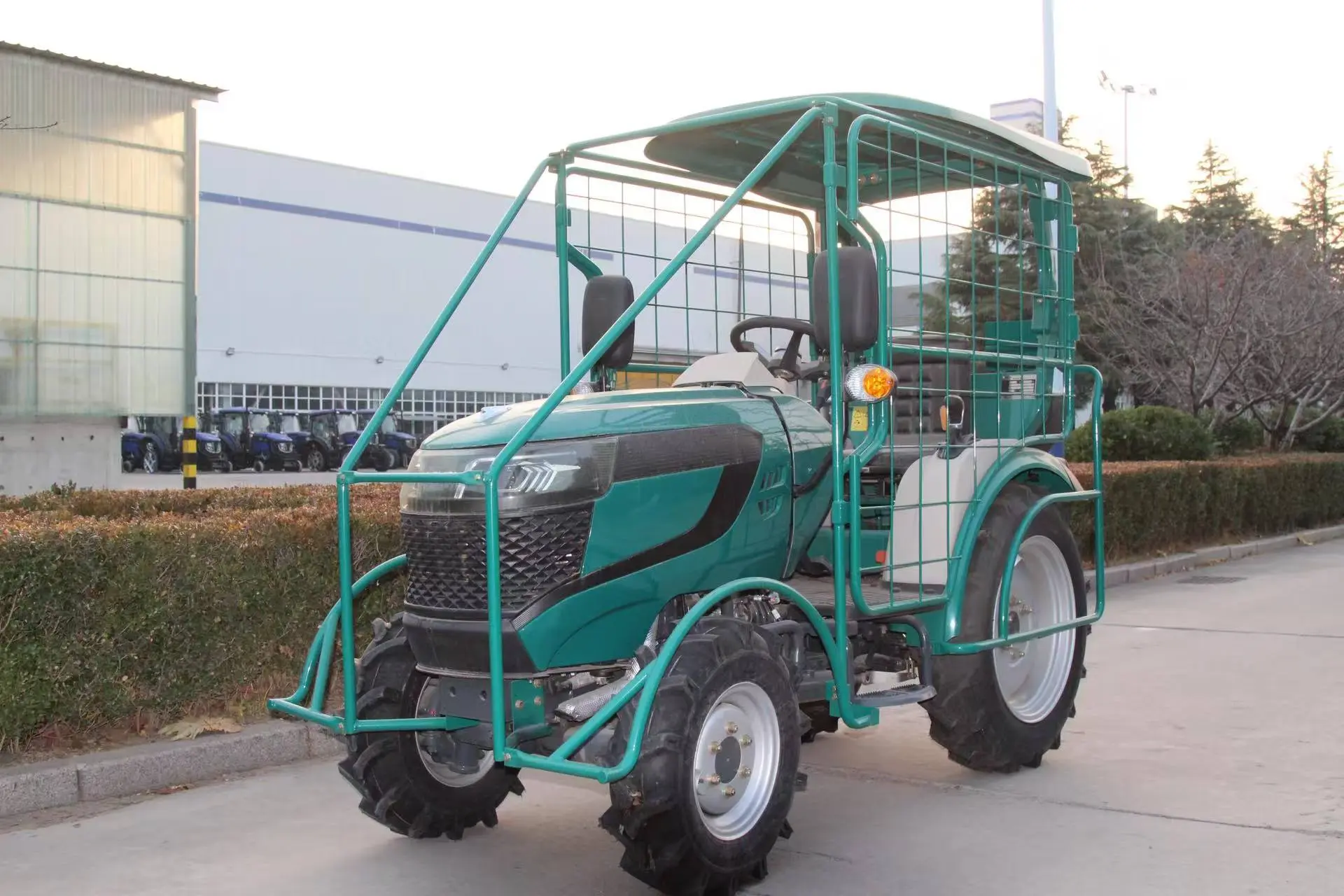 P1000 tarctor