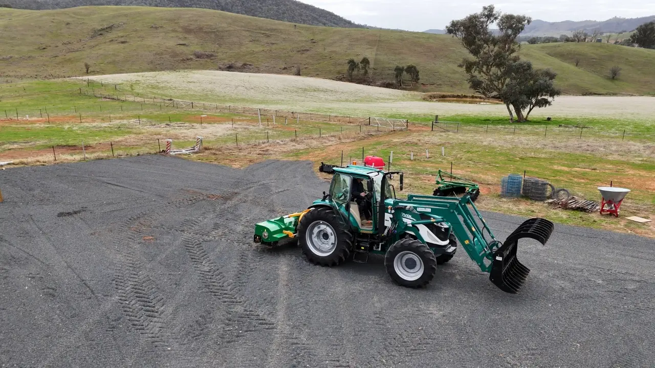 LOVOL P5130 Tractor: Initial P5000 Series Unit Arrives on Australian Farms